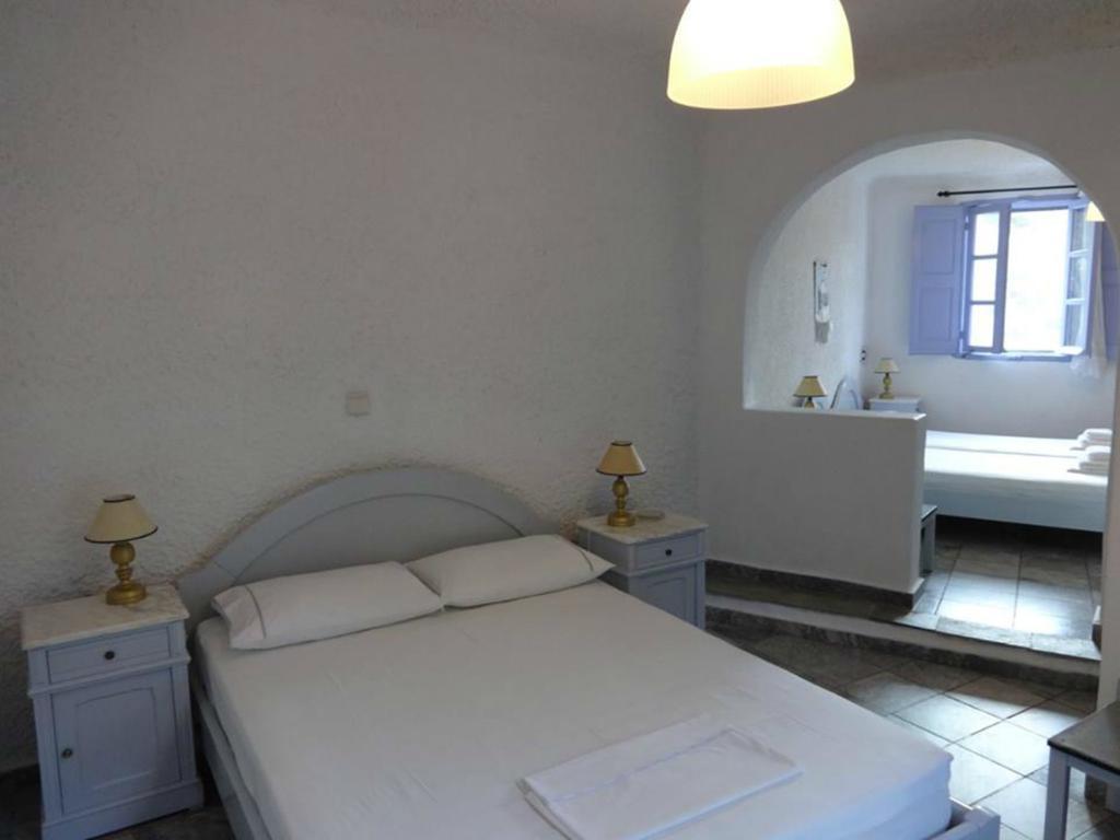 Porto Sikinos Hotel Alopronia Quarto foto